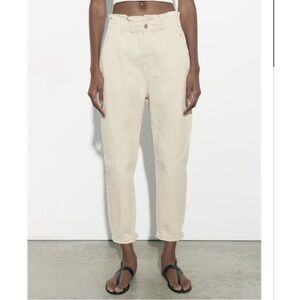Zara Women's Ankle Cropped Cream Jeans